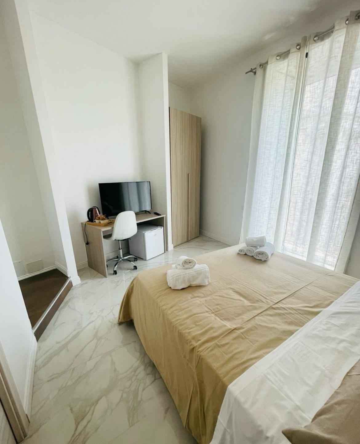 Nerisa Home Неаполь Екстер'єр фото